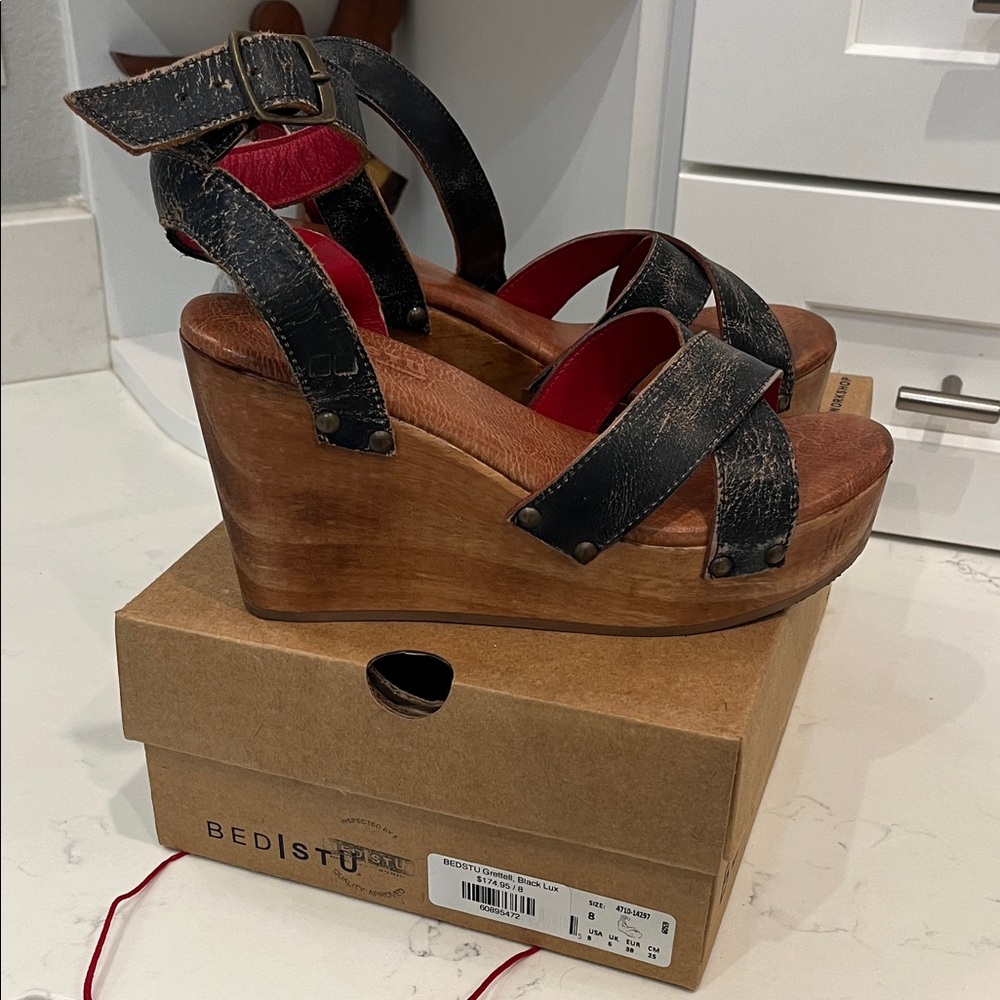 BED|STU Women's Black and Tan Wedge Sandals